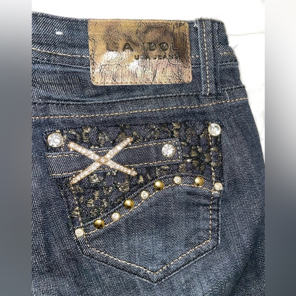 Classic Blue Women's Jeans - Picture 6 of 6